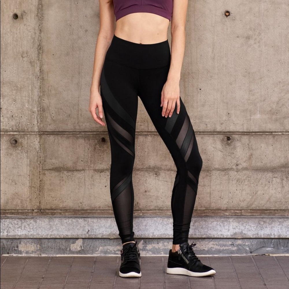 Alo Yoga Black Mid Rise Epic Legging